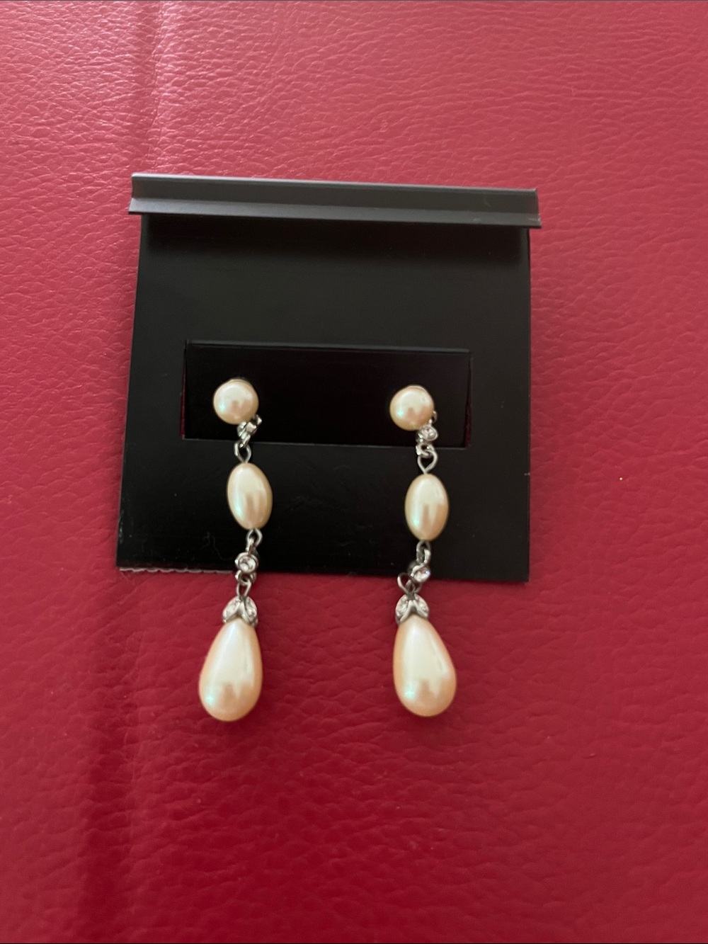 Elegant Pearl Drop Dangle Earrings - Cream Faux Pearls